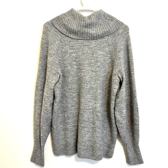 2/$30 Banana Republic - Gray Cowl Neck Sweater | Cozy Knit Pullover | Size S - Picture 8 of 8